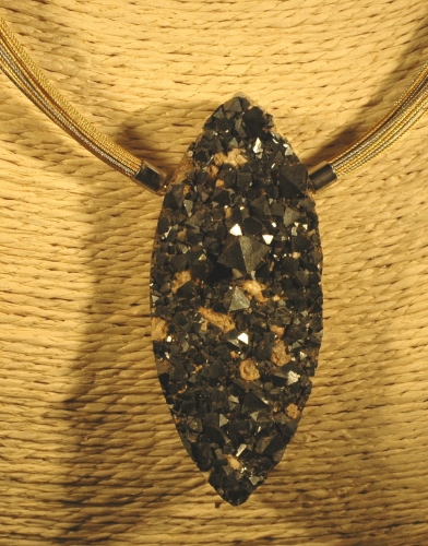 Magnetitkristall-Anhänger